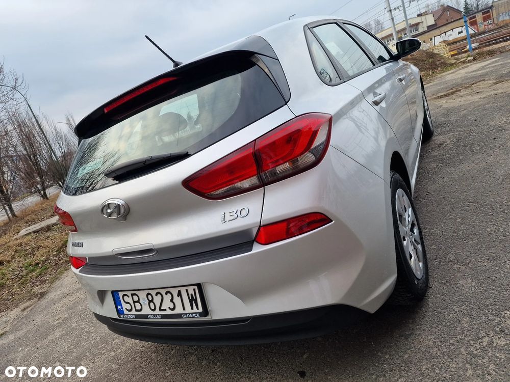 Hyundai i30 1.4 Comfort - 8