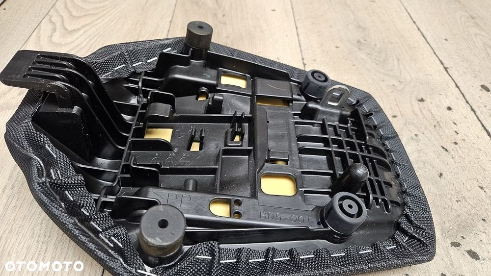Siedzenie pasażera Yamaha MXT 850 Niken  BD5-00T - 9