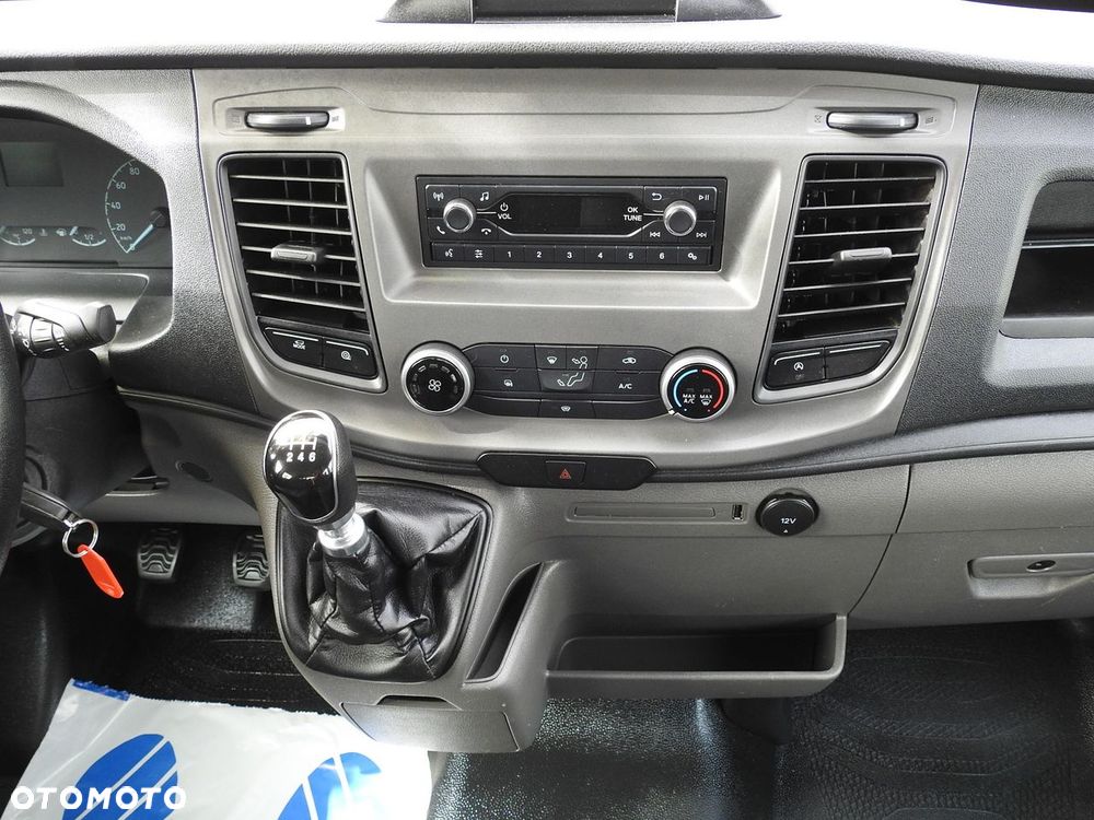 Ford TRANSIT SKRZYNIA PODWÓJNA KABINA DOKA 7 MIEJSC TEMPOMAT KLIMATYZACJA LEDY  130KM - 32