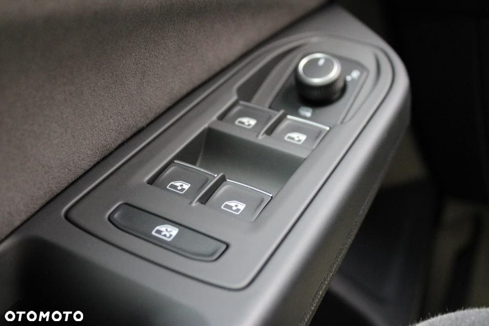 Volkswagen Golf - 14