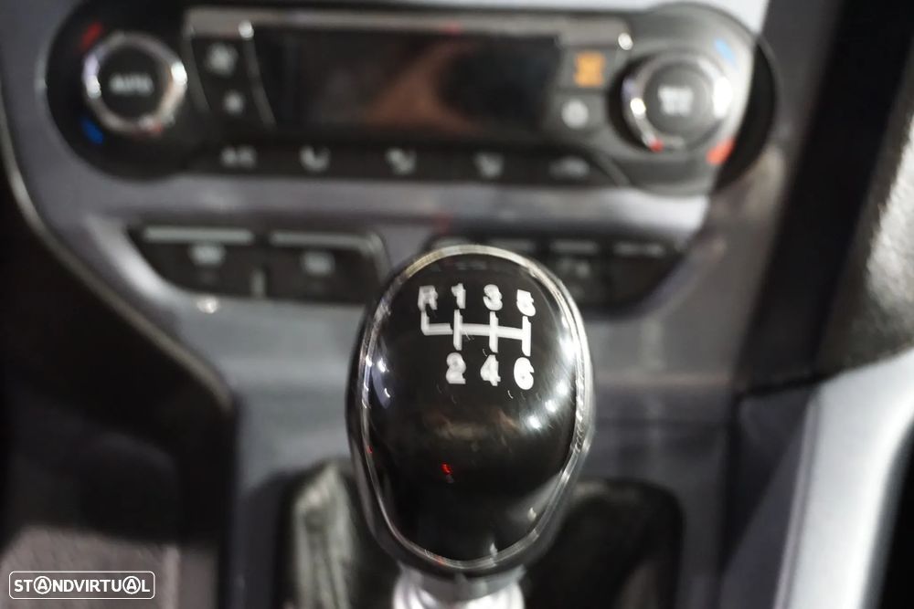 Ford Focus 1.0 EcoBoost S&S ST-Line - 9