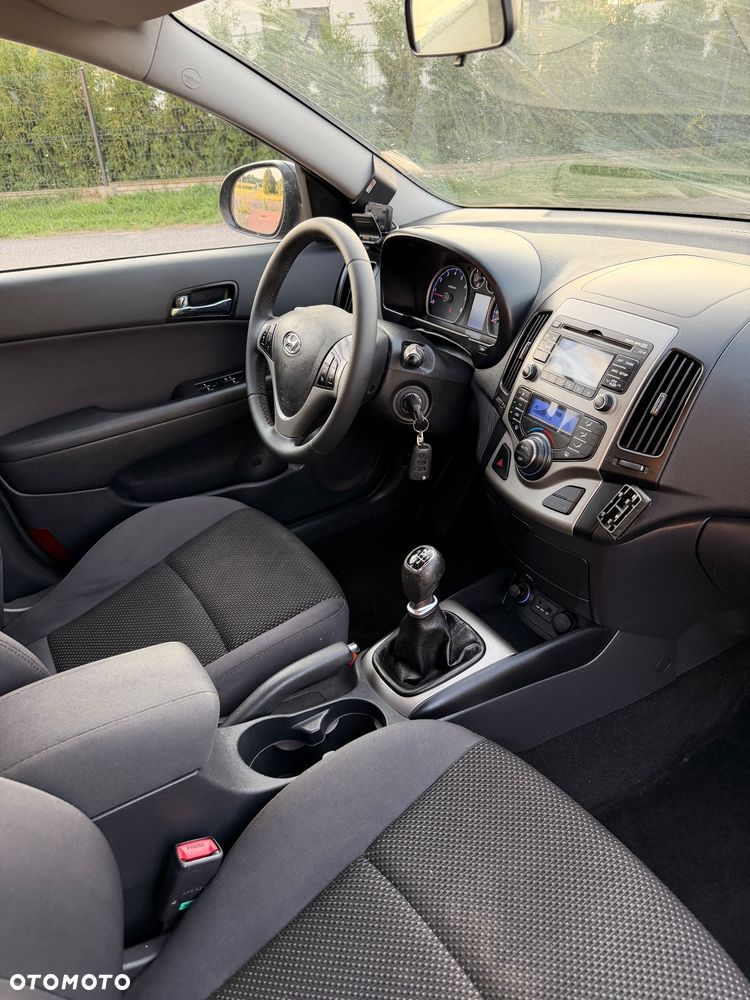 Hyundai i30 i30cw 1.4 blue Comfort - 26