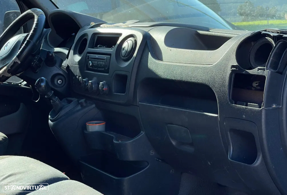 Renault Trafic III 1.6DCi Ano 2017 Para Peças - 9