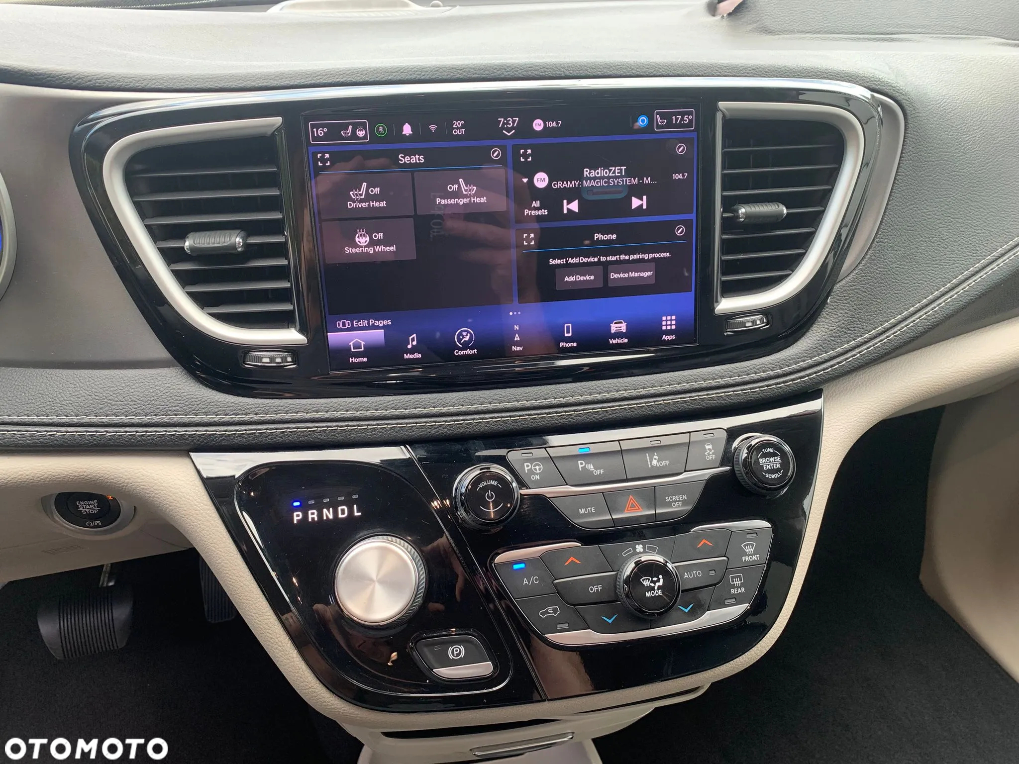 Chrysler Pacifica - 17