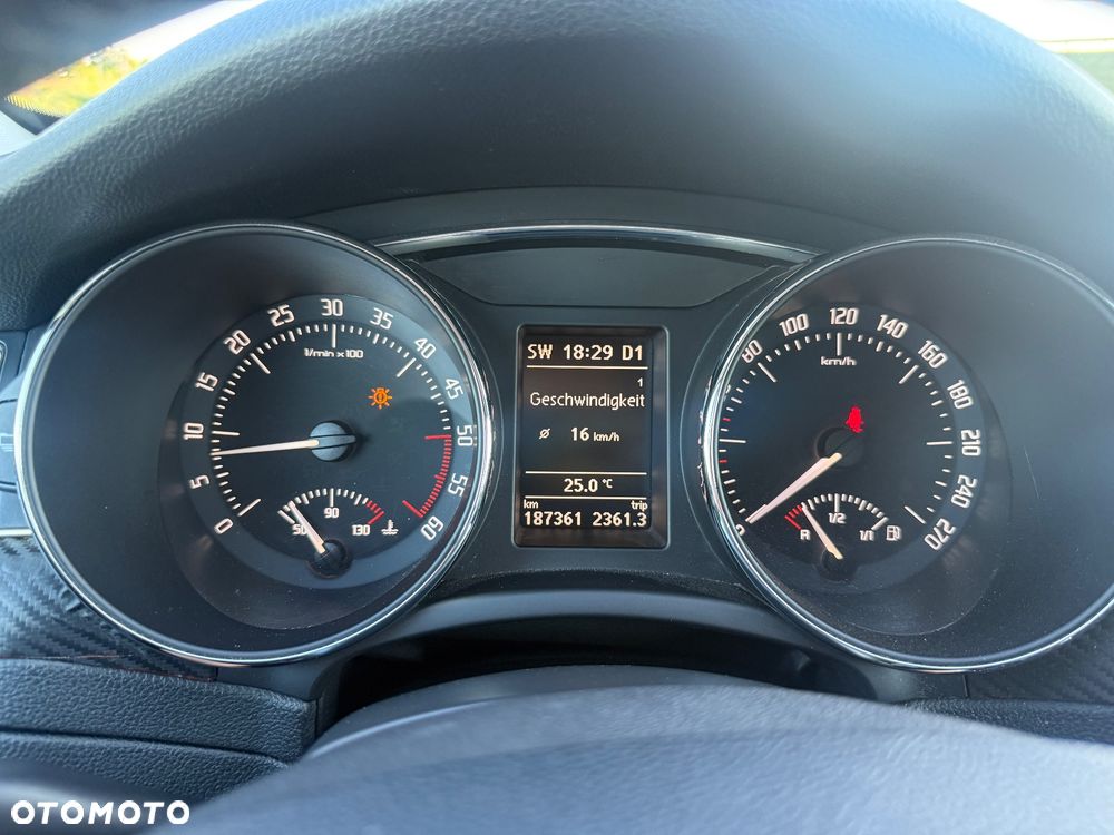 Skoda Superb 2.0 TDI DSG Exclusive - 11