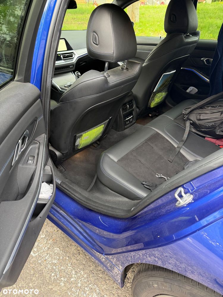 BMW Seria 3 318d M Sport - 4