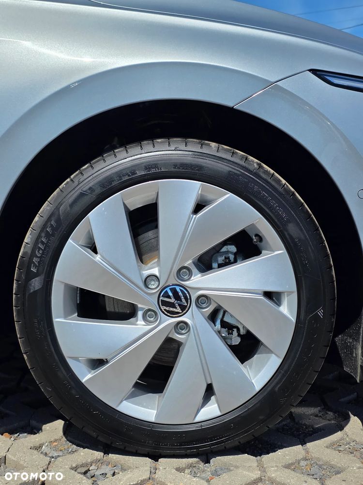 Volkswagen Golf 1.5 eTSI mHEV Life Plus DSG - 17