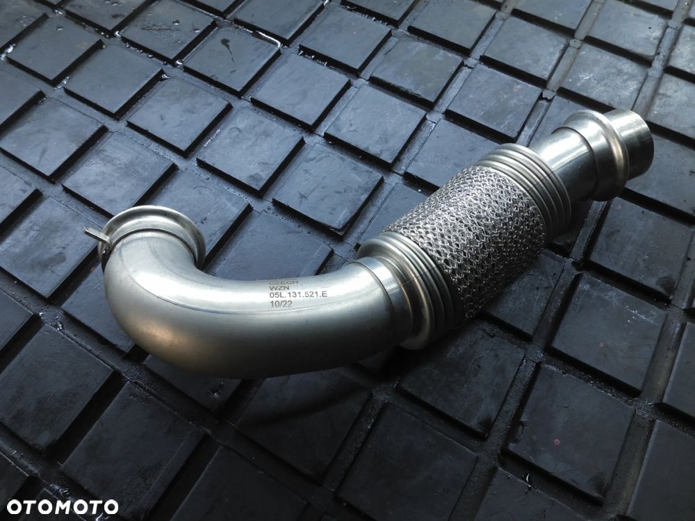 Przewód rurka egr AUDI Q5 FY 80A 2,0 TDI 05L131521E - 1