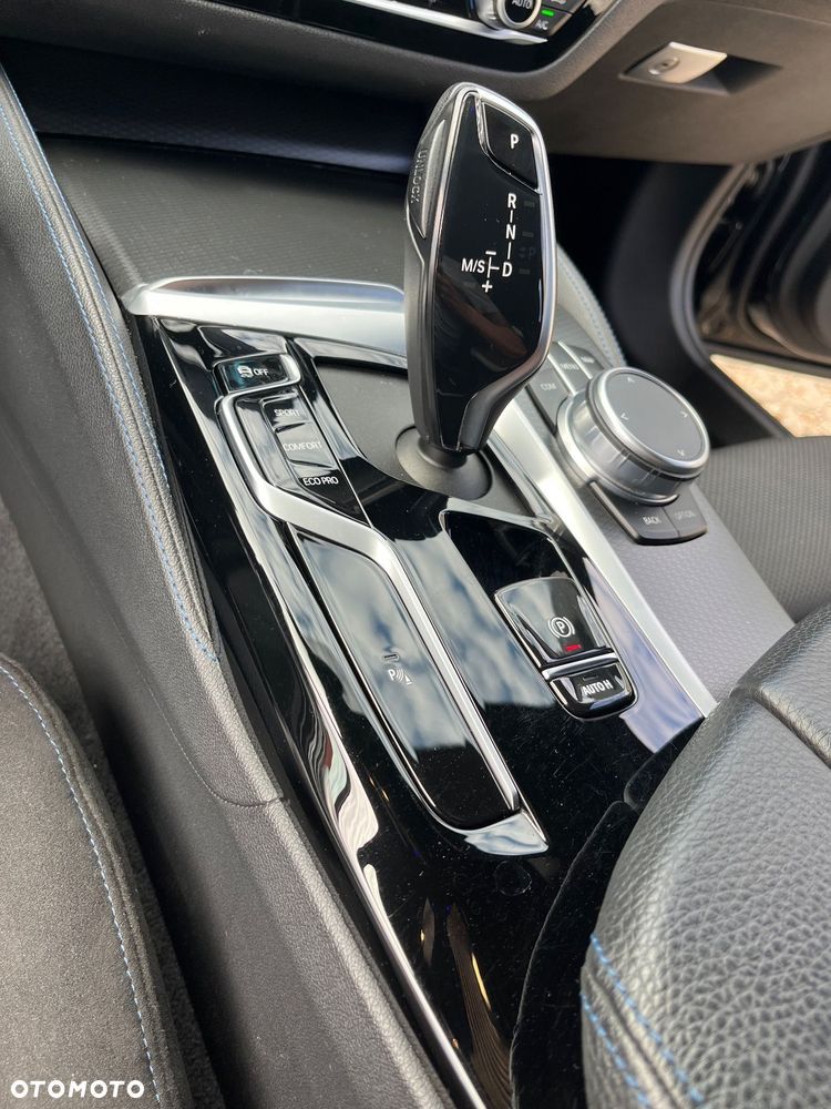 BMW Seria 5 520d M Sport Edition - 18