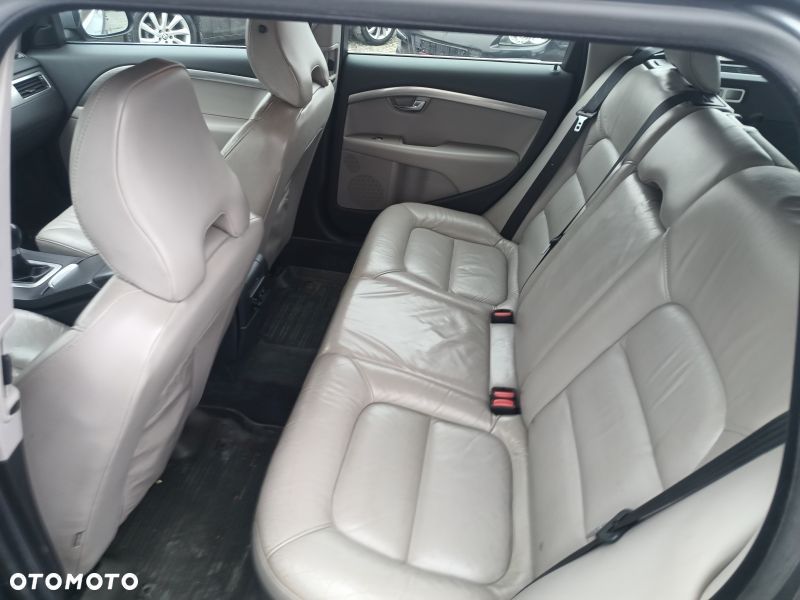 Volvo V70 D5 DPF Summum - 21