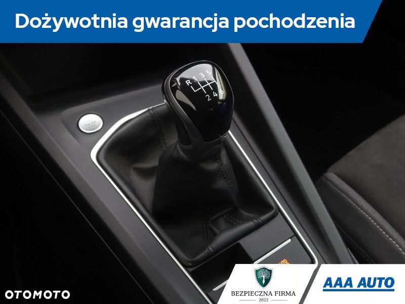 Volkswagen Golf - 21