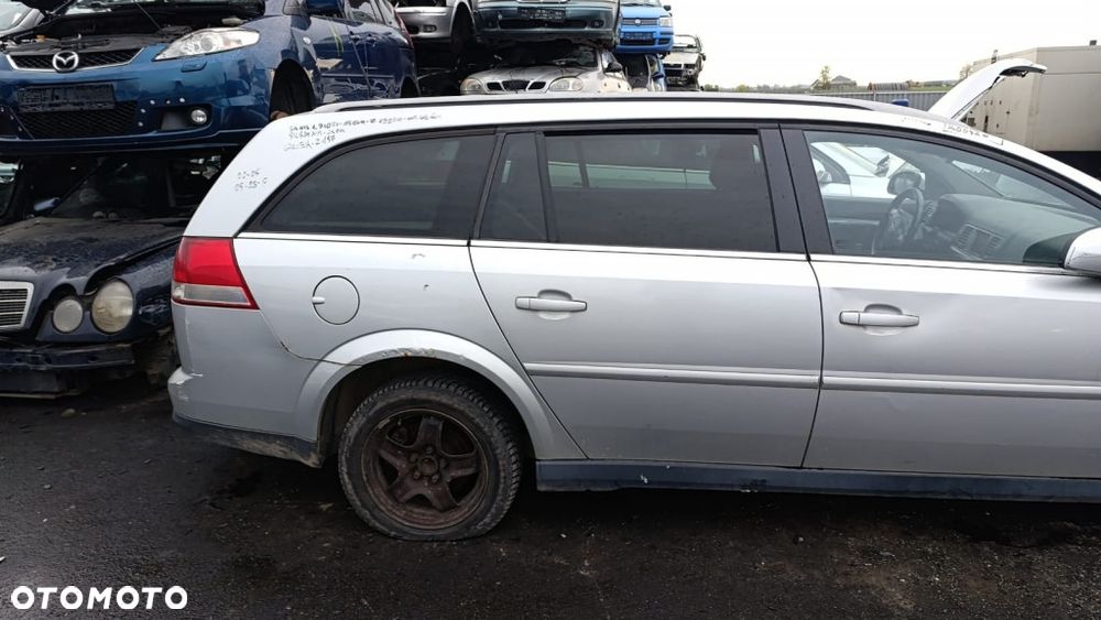 36039 Opel Vectra C lift 2006 rok silnik 1.9 CDTI 150 km Z19DTH lakier Z157 - 3