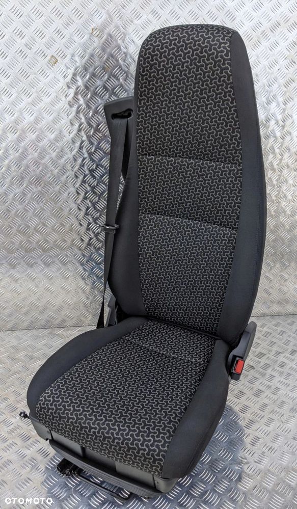 FOTEL PASAŻERA SCANIA NTG - 4