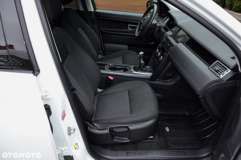Land Rover Discovery Sport 2.0 TD4 SE - 24