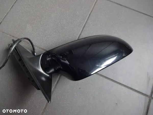 Prawe lusterko Audi A3 8P lift, 10pin LY9B