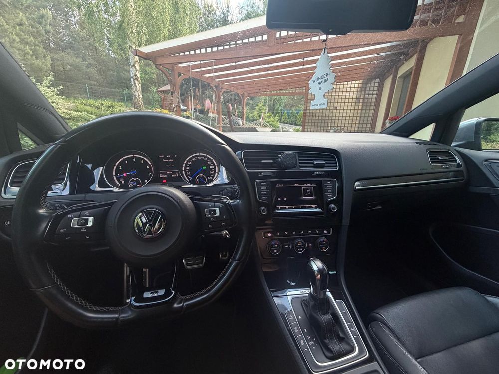 Volkswagen Golf - 15