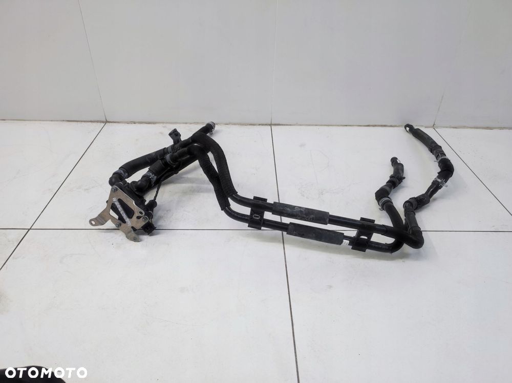 zawór sterowania wąż rurka przewód wody audi q8 e-tron etron - 7