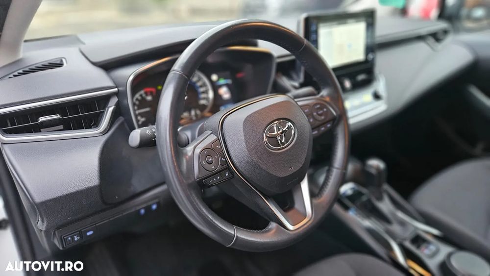 Toyota Corolla Sedan 1.8 HSD Dynamic - 12