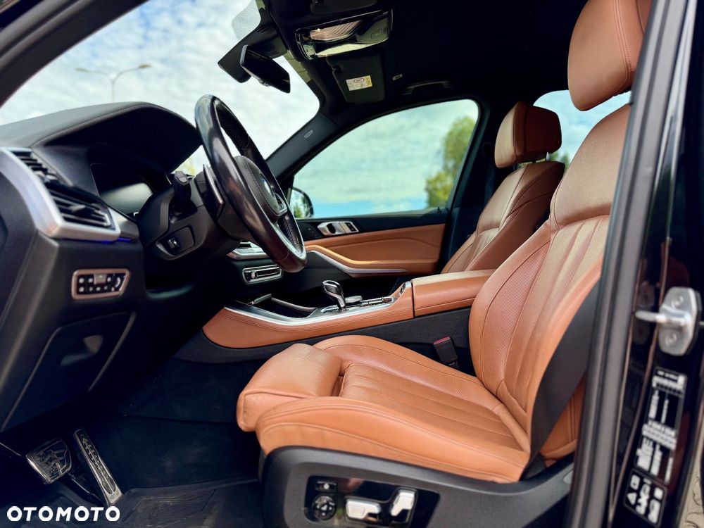 BMW X5 xDrive40i - 12