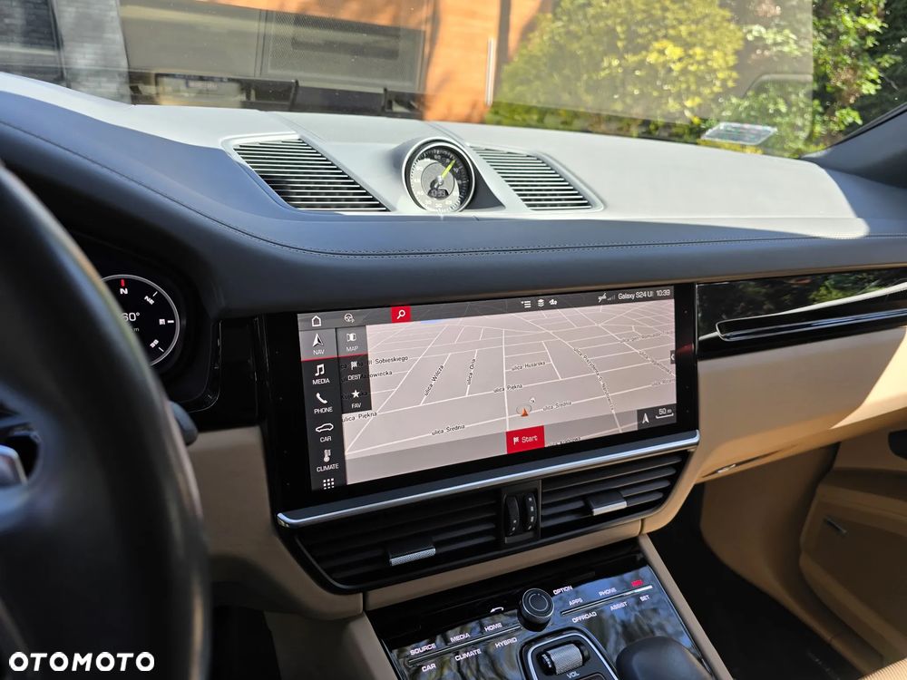 Porsche Cayenne E-Hybrid - 16