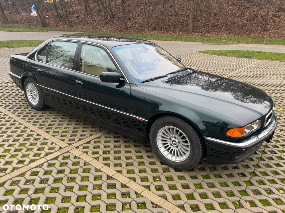 BMW Seria 7 750iL - 11