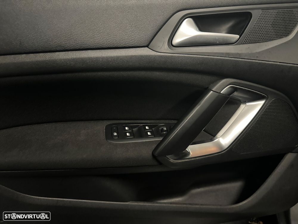 Peugeot 308 1.6 e-HDi Active J17 - 19