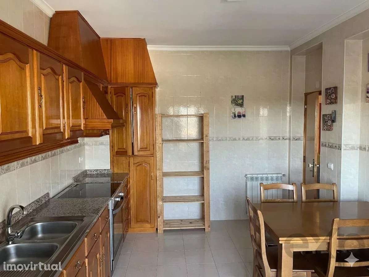 Apartamento T3 em Carregal do Sal - Grande imagem: 4/18
