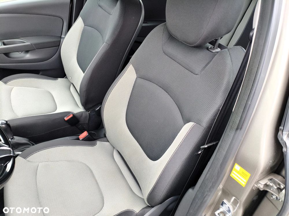 Renault Captur - 23