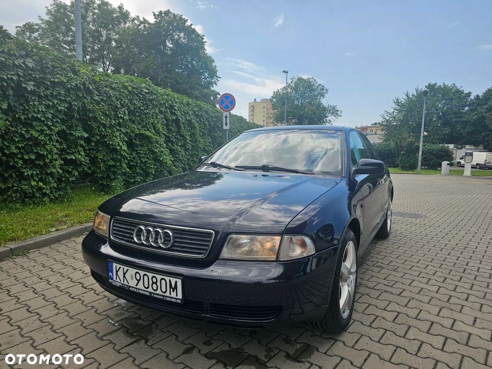 Audi A4 Limousine 1.8 - 5