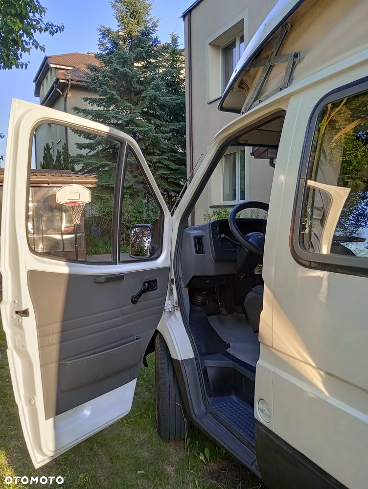Ford Transit - 9