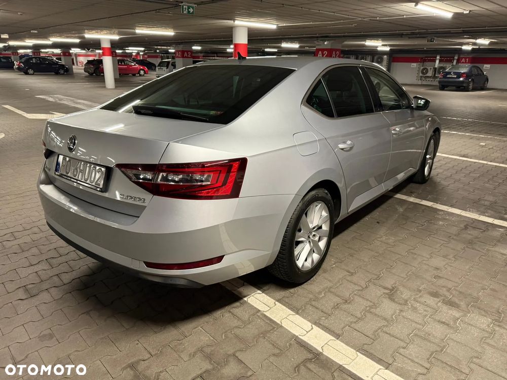 Skoda Superb 1.8 TSI Ambition DSG - 5