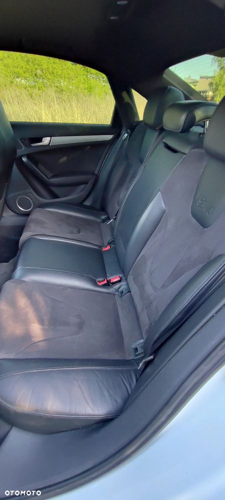 Audi S4 Avant S tronic - 21
