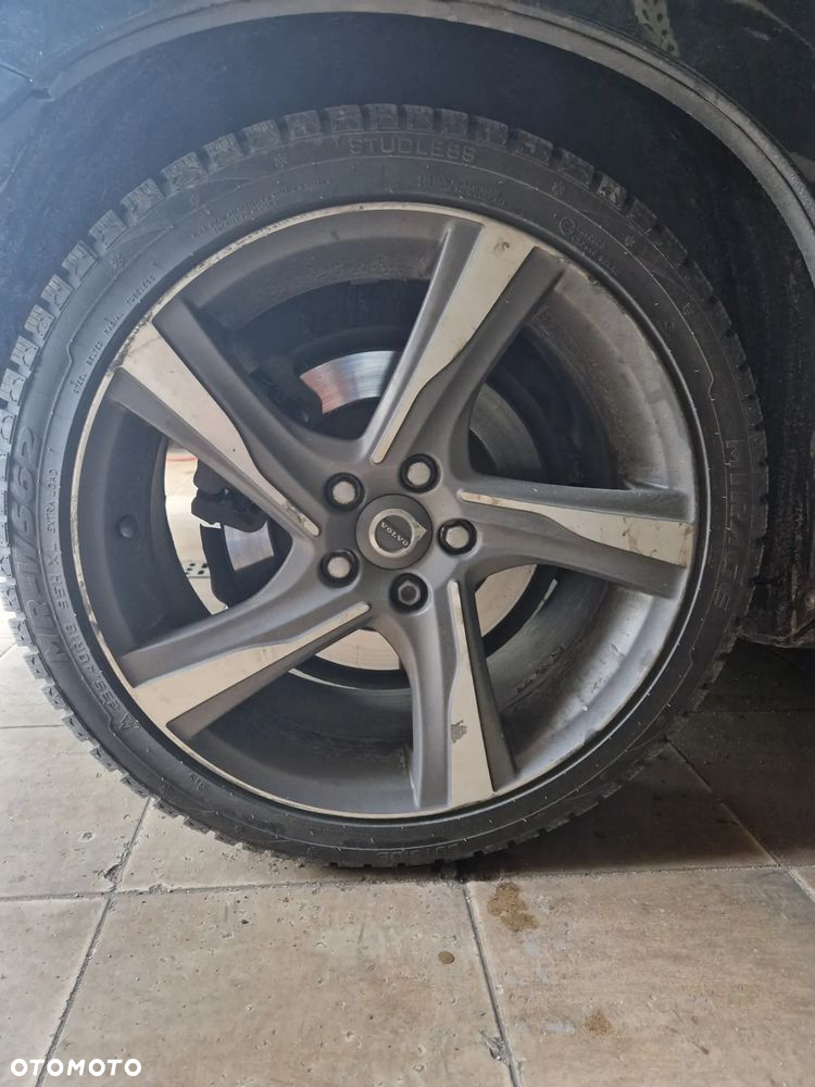 Volvo V60 D5 R-Design - 15