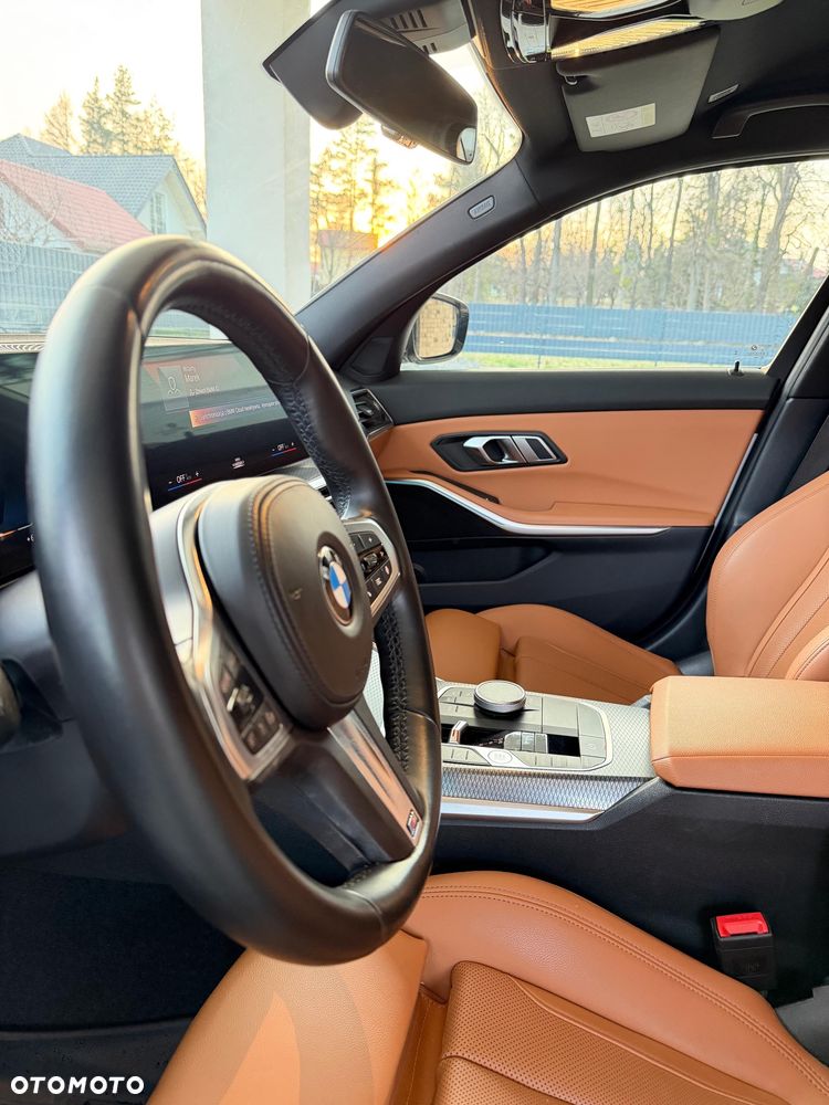 BMW Seria 3 320i M Sport - 4