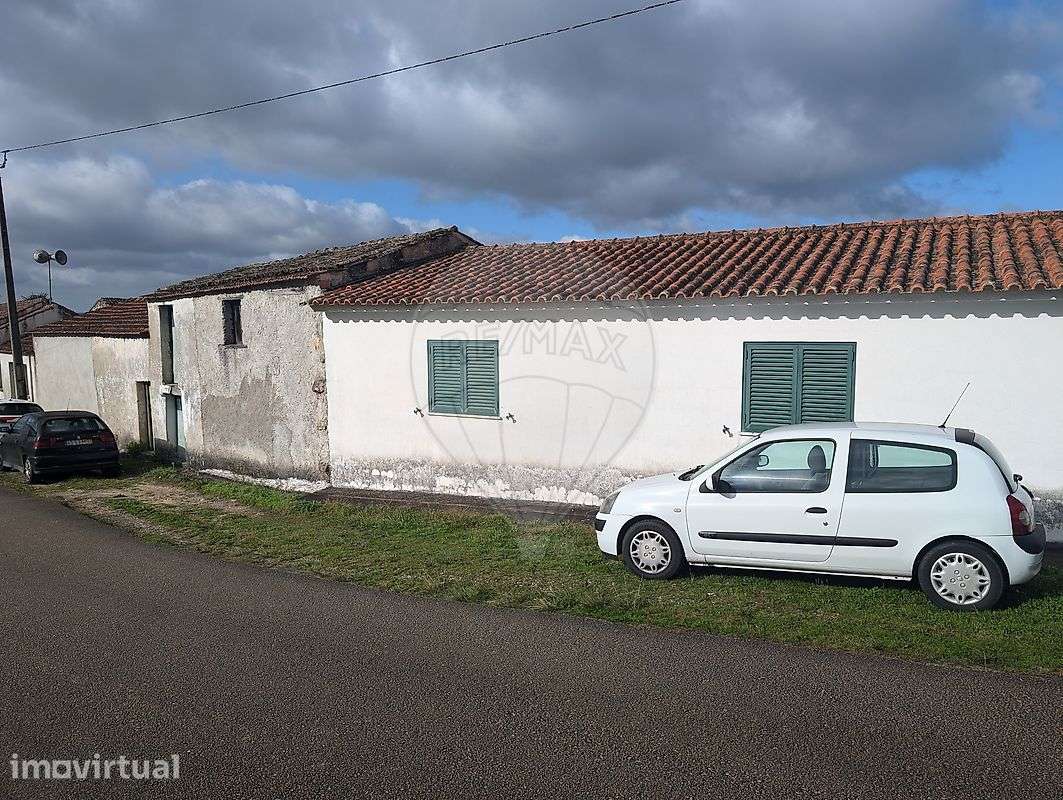Moradia T2 para venda - Grande imagem: 2/18