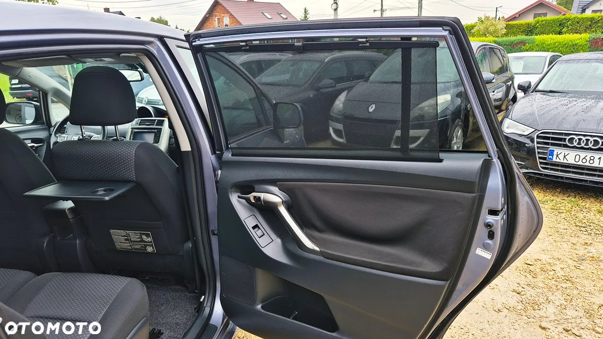 Toyota Verso 1.8 Premium EU5 7os - 33