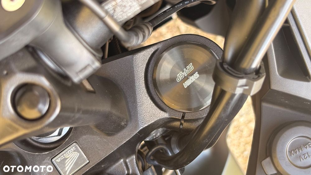 Honda CB - 23