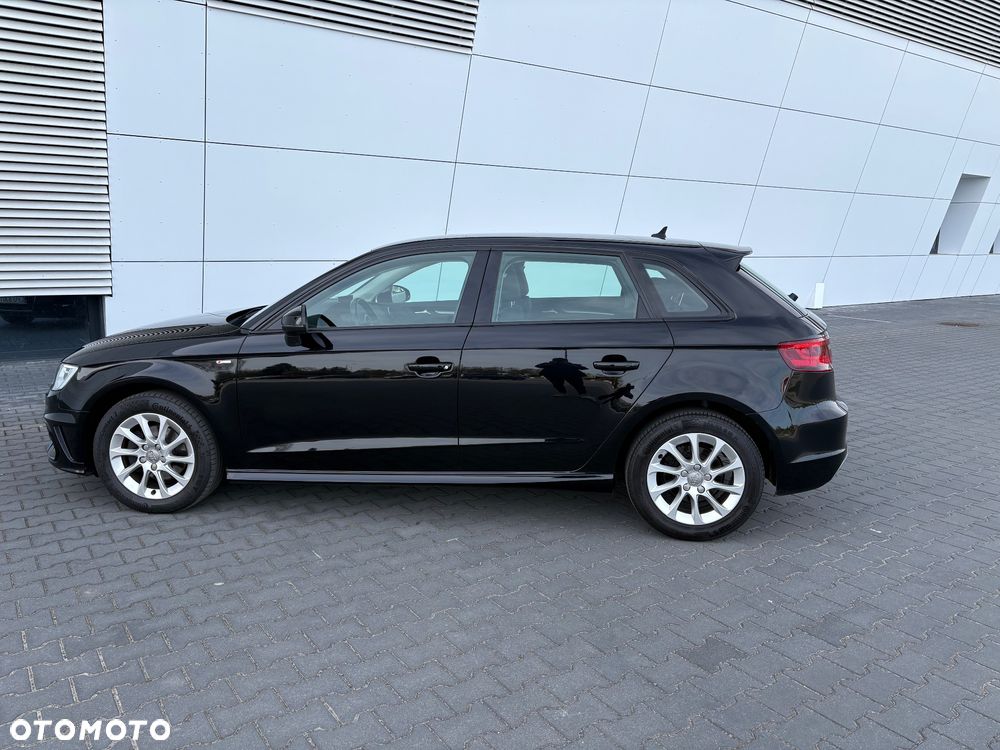 Audi A3 Sportback 1.6 TDI (clean diesel) S line Sportpaket - 11