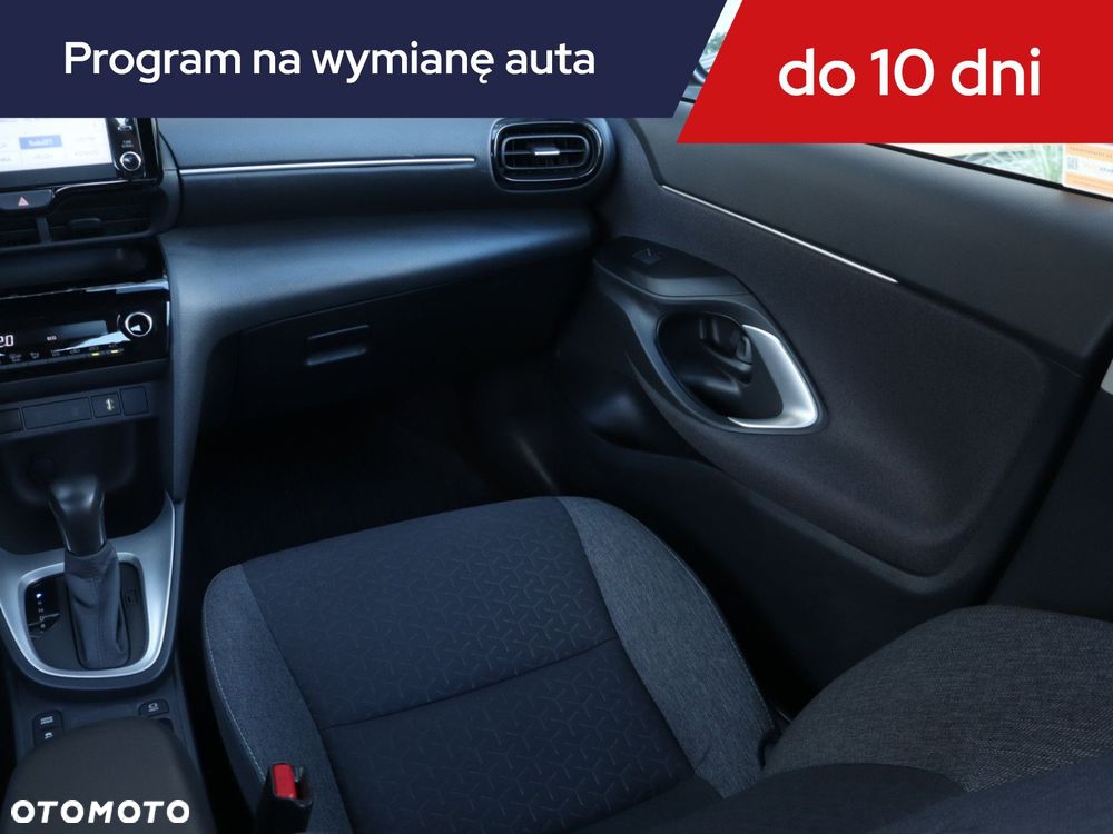 Toyota Yaris Cross - 10