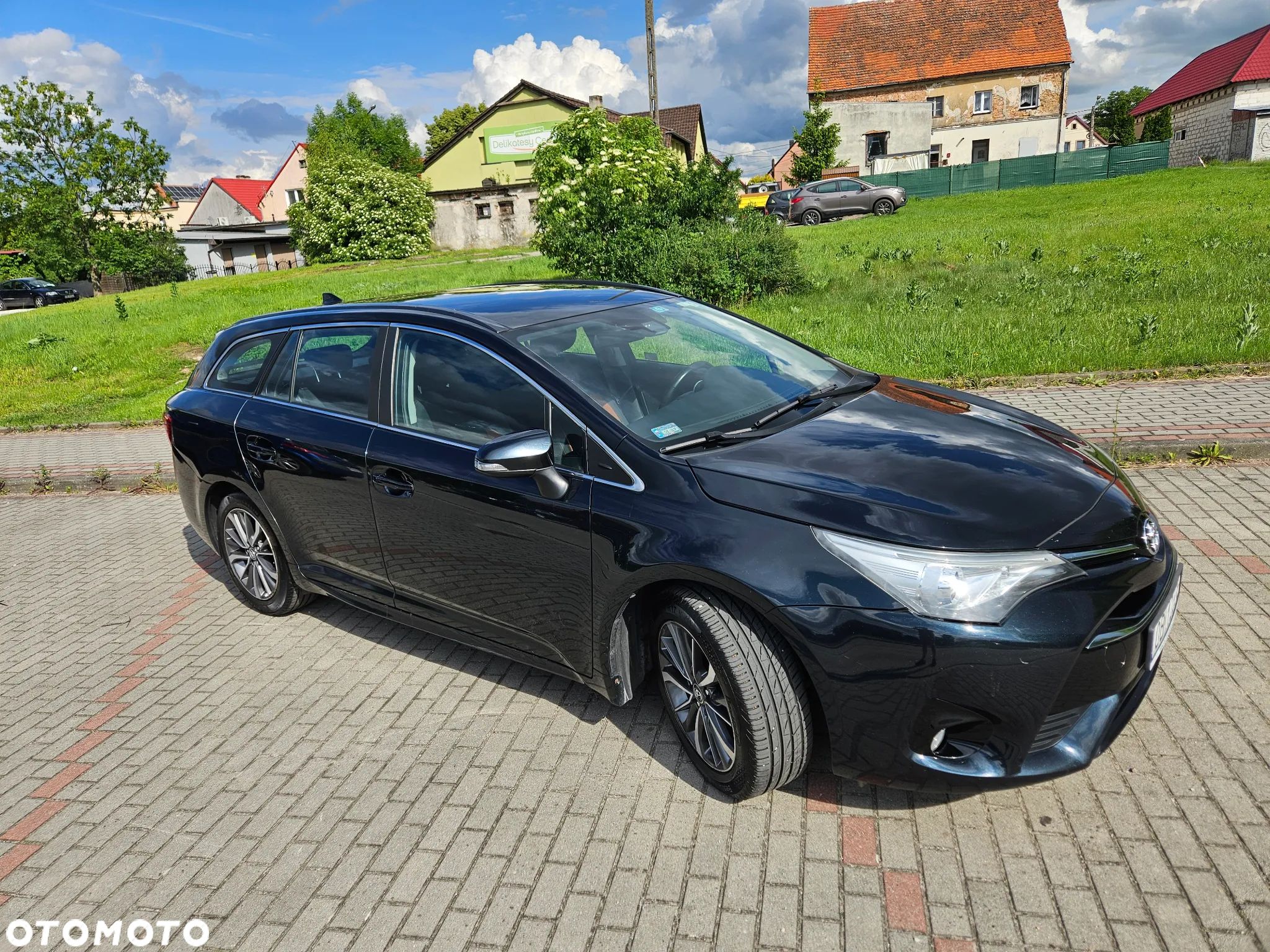 Toyota Avensis 2.0 D-4D Prestige - 1