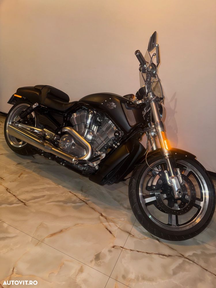 Harley-Davidson V-Rod Muscle - 1