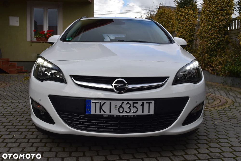 Opel Astra 1.4 Turbo Sports Tourer ENERGY - 2