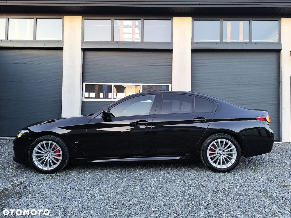BMW Seria 5 530d xDrive M Sport Edition - 9
