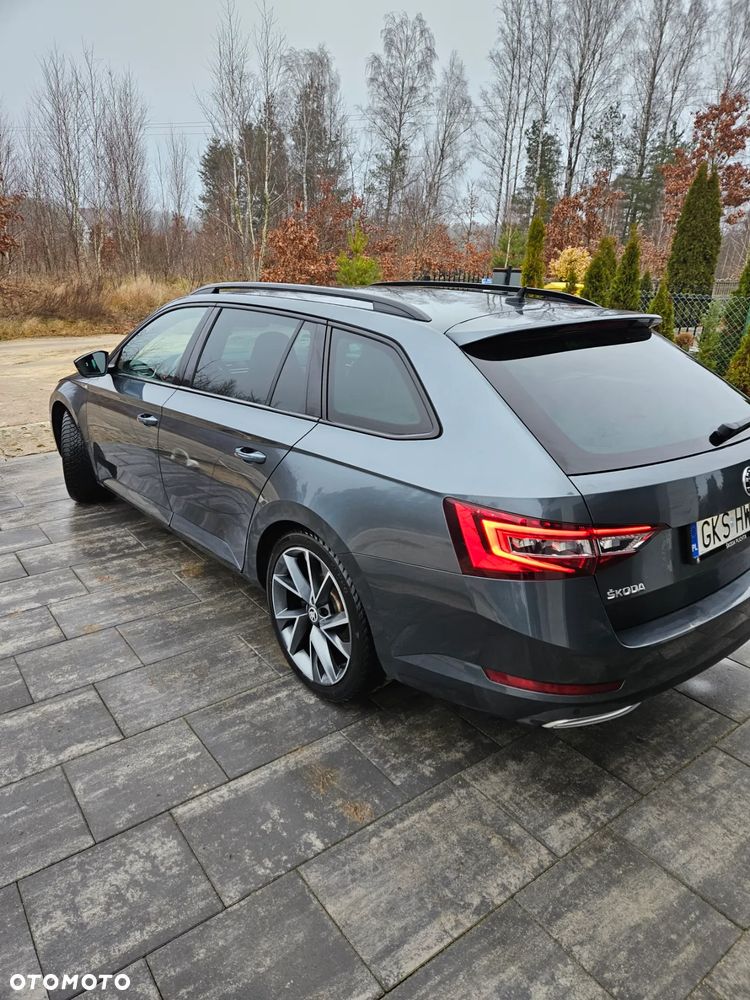 Skoda Superb 2.0 TDI DSG SportLine - 7