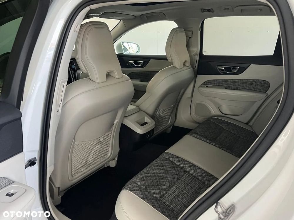 Volvo V60 D4 Drive-E Momentum - 35