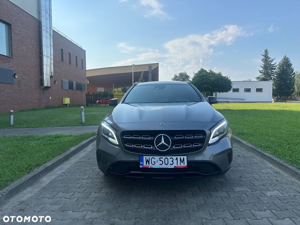 Mercedes-Benz GLA 200 7G-DCT Style - 2