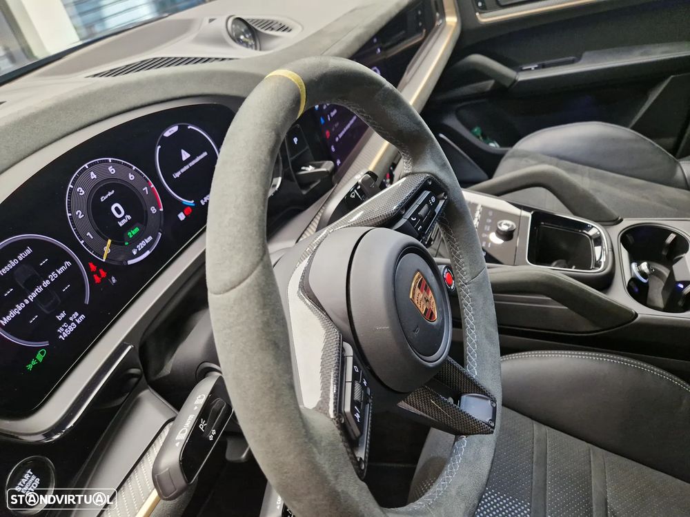 Porsche Cayenne Coupé Turbo E-Hybrid Pacote GT - 23