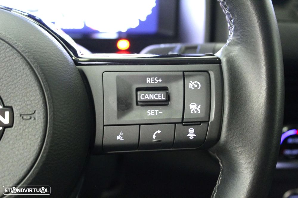 Nissan Qashqai 1.3 DIG-T N-Connecta - 18