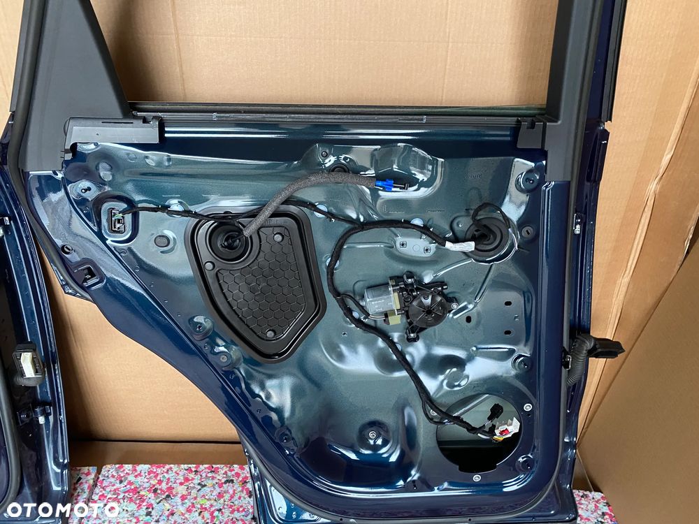 AUDI Q3 83A komplet drzwi przód tył lewe na lewą st. kolor B9 B9 LX5E 32km - 20