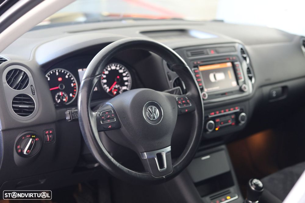 VW Tiguan 2.0 TDi Sport BlueMotion - 30
